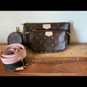 ❌SOLD❌Louis Vuitton Multi Pochette Accessories
